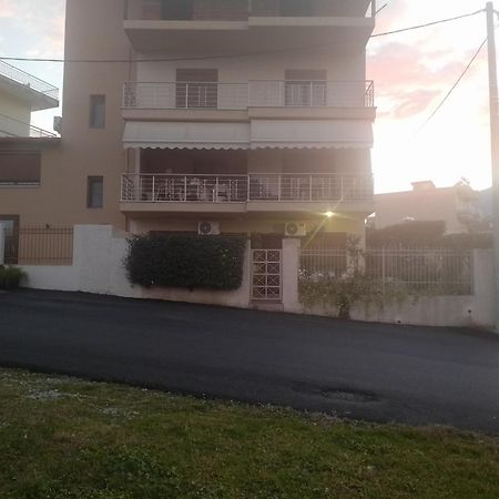 Ferienwohnung Corner House Leptokaryá Exterior foto