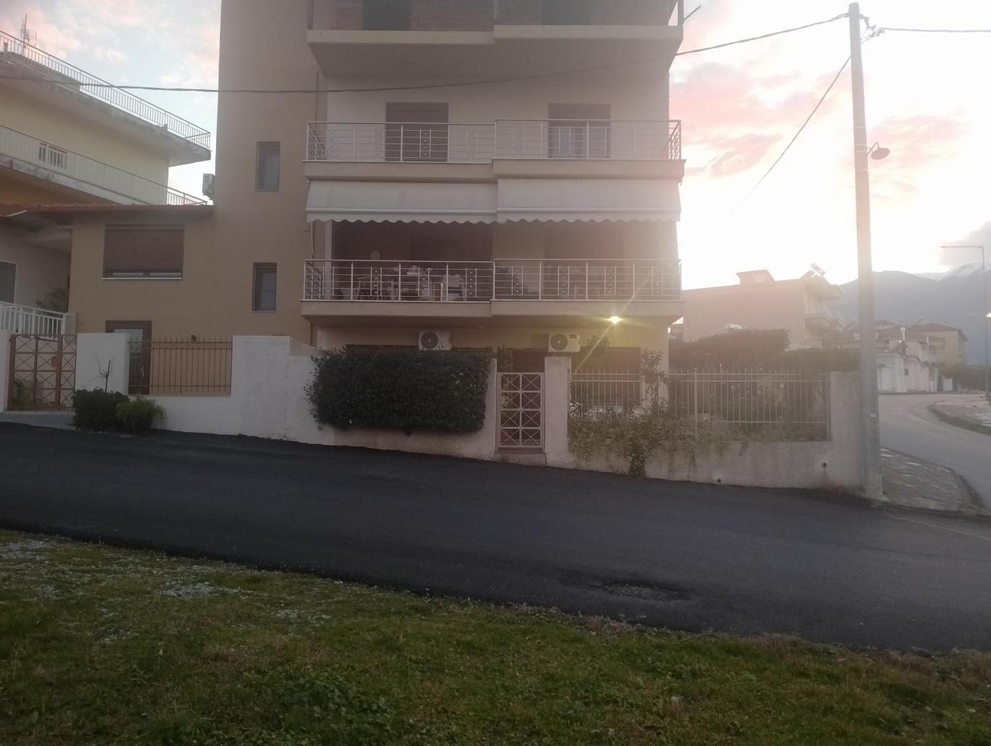 Ferienwohnung Corner House Leptokaryá Exterior foto
